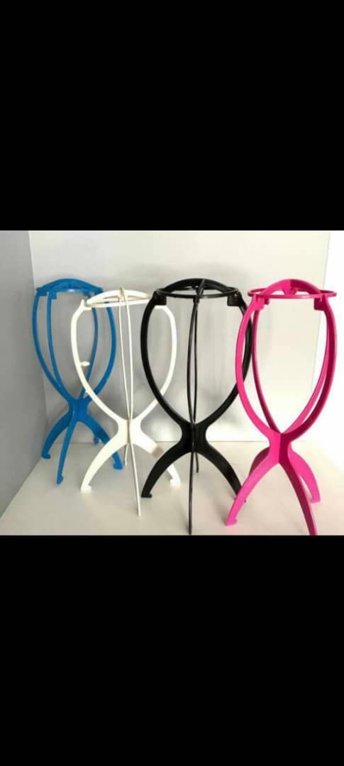 Wig stand