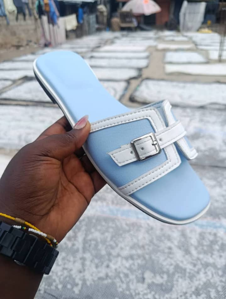 Handmade footwears thumbnail 3