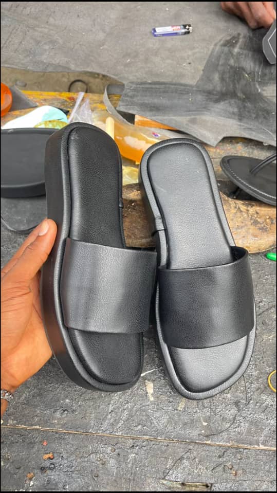 Handmade footwears thumbnail 2