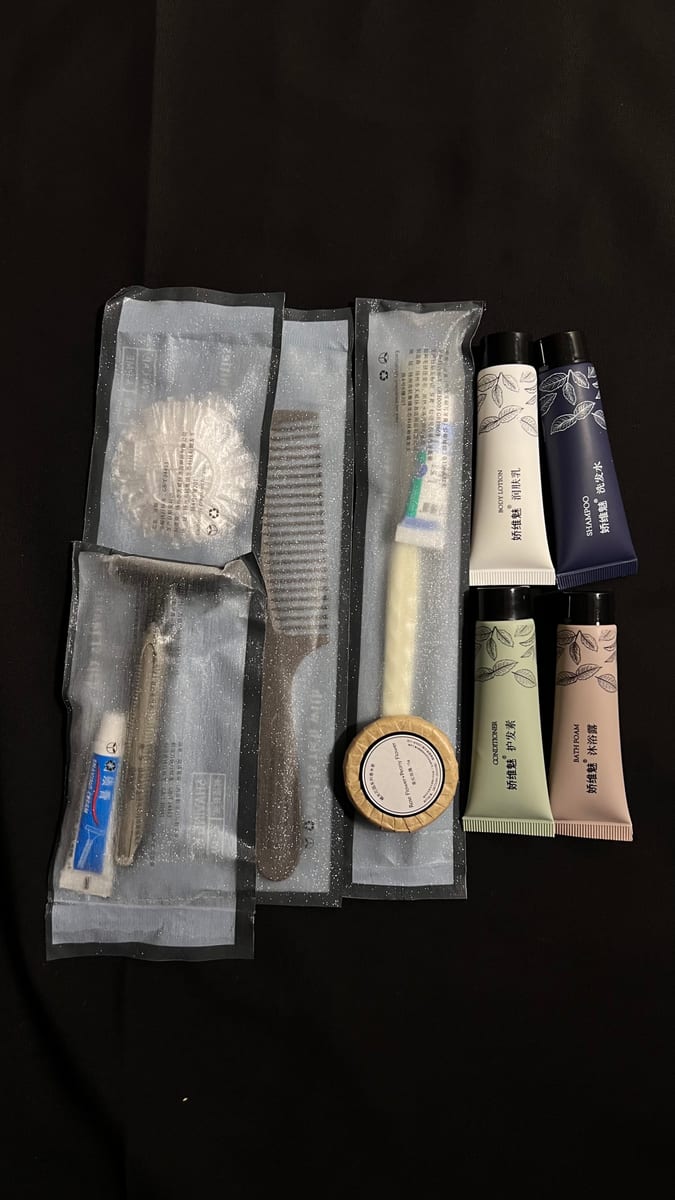 Premium toiletries set