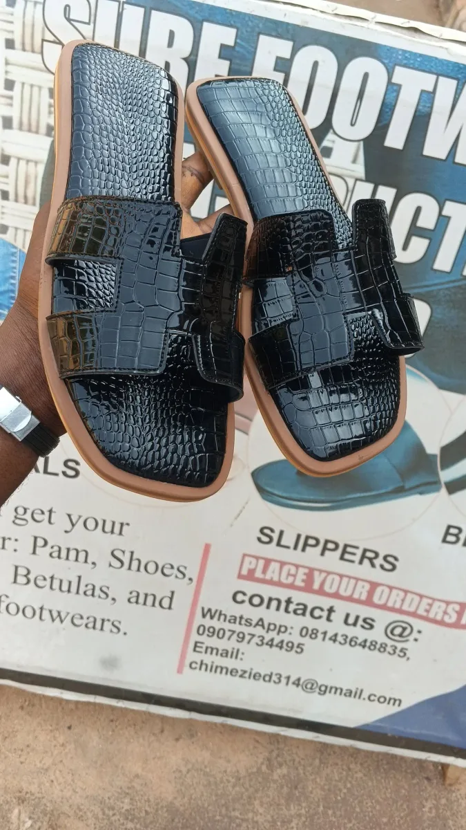 Hems  slippers