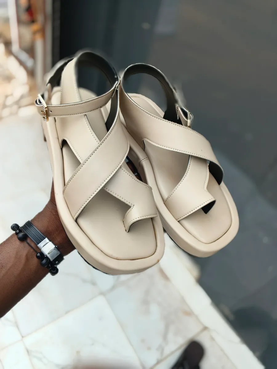 Half shoe thumbnail 2