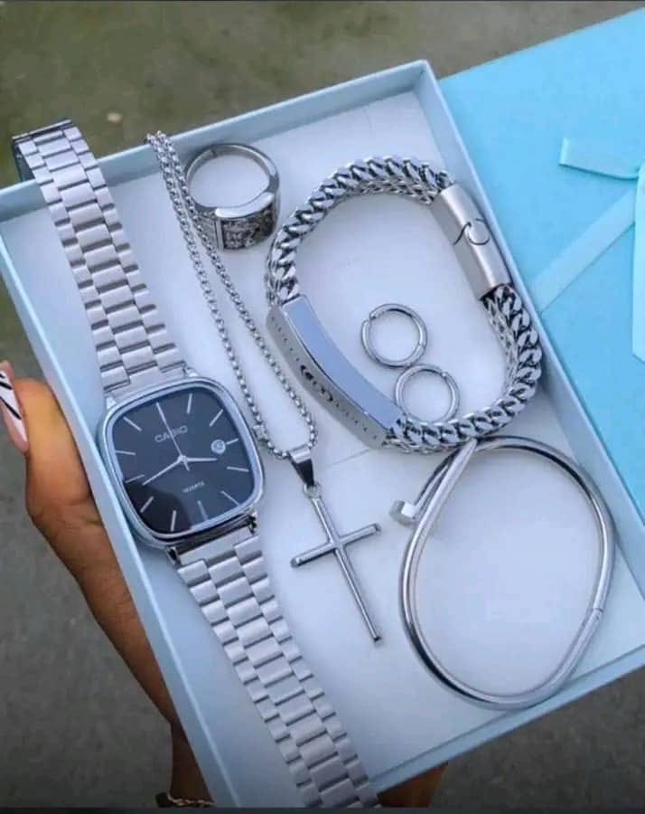 Silver Casio watch set come with box