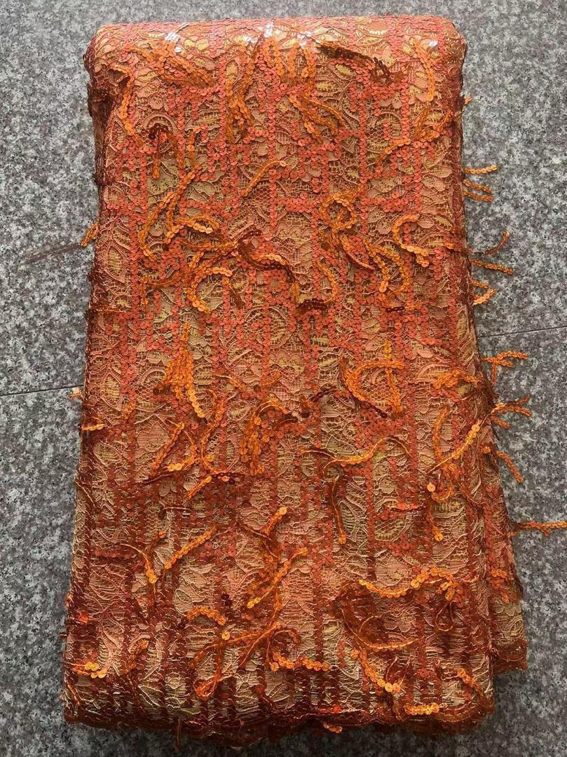 Sample lace thumbnail 3